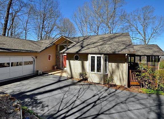 2nd image of 472 Campbell Dr