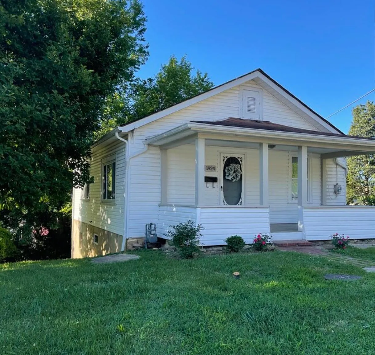 3 bed, 970 sqft, $1,500 — Photo 2