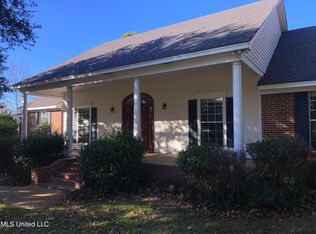 202 Crescent H Dr, Terry, MS 39170