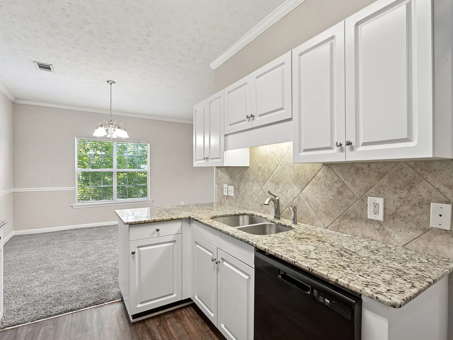 Steeple Crest Apartment Homes — Photo 4