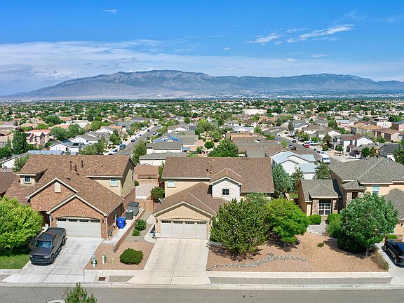 3rd image of 10024 Avenida Vista Sol NW