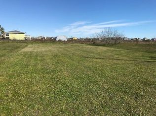 966 East Rd, Crystal Beach, TX 77650