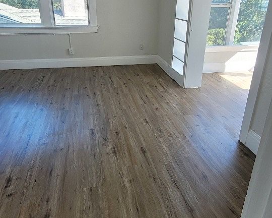 4th image of 1015 Euclid Ave #3