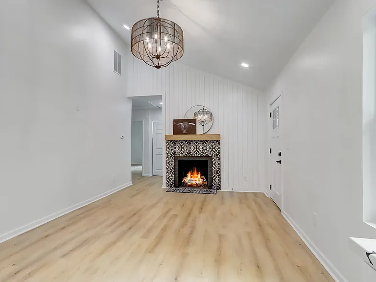 1250 Byewood Ln SW — Photo 8