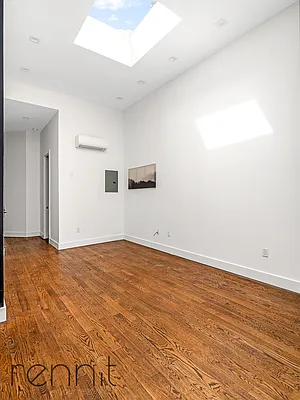 Rented by Rennit Inc. | media 8