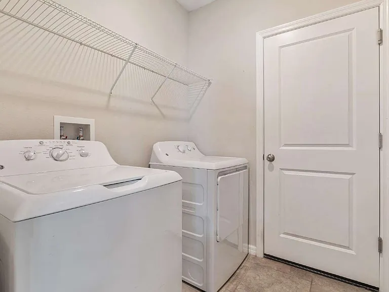 7407 Rosy Periwinkle Ct — Photo 23