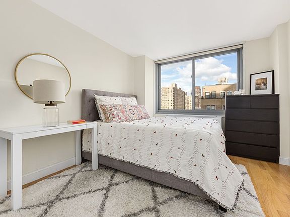 3rd image of 2021 Broadway #17D