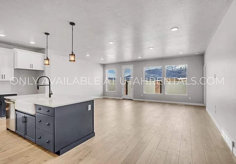 4922 W Northwood Ln — Photo 9