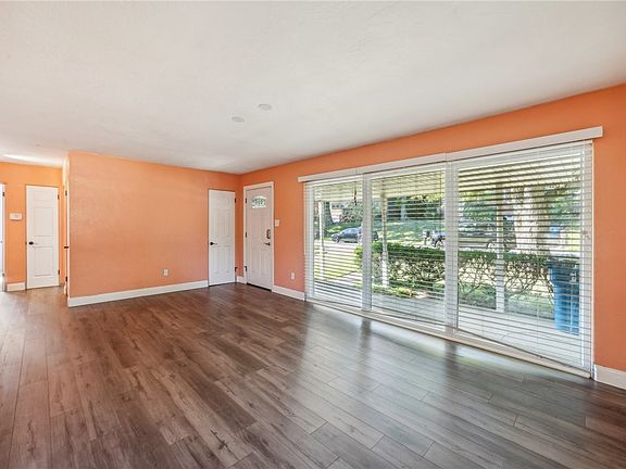 4th image of 629 Idaho Ave