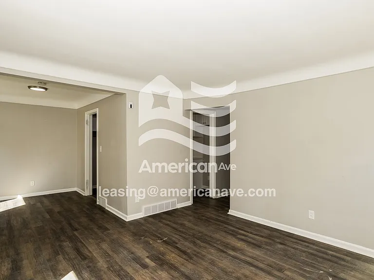 1558840_003_living_room_14054167.jpg