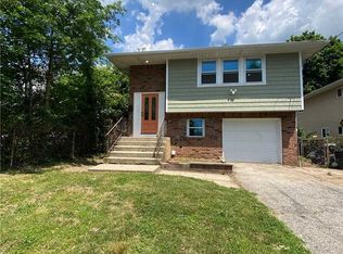 849 Front St, Uniondale, NY 11553