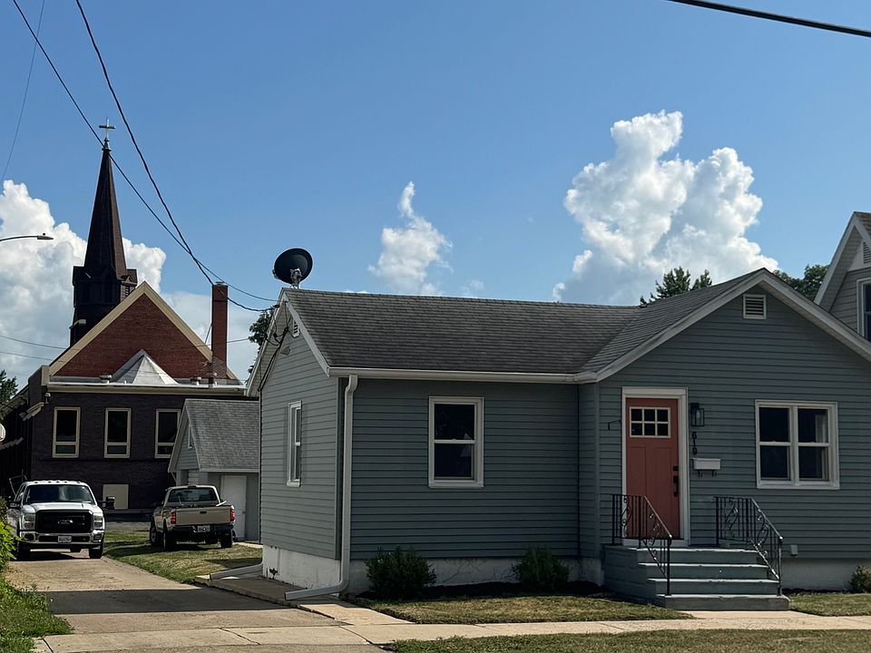1st image of 619 W Jackson St