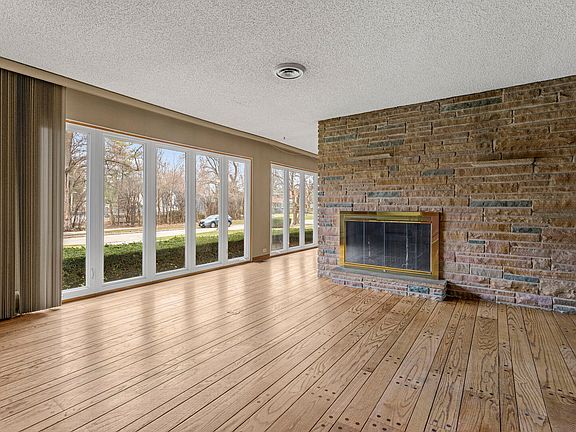 4th image of 231 Bartram Rd