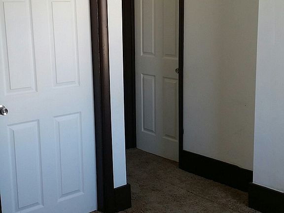 5th image of 250 Trenton Ave