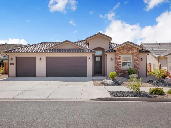 646 N Sandy Talus Dr, Washington, UT 84780