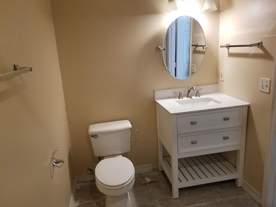 2nd image of 4454 Saint Georges Ct