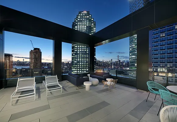 Rented by Greystar | media 24