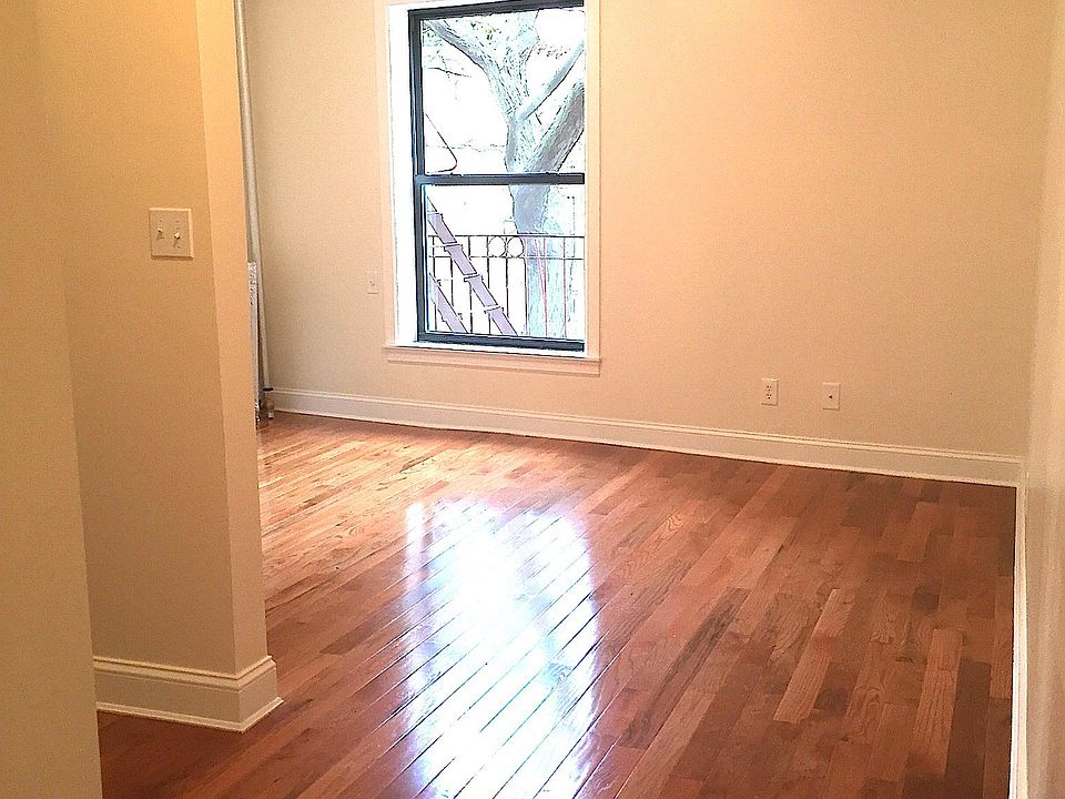 1st image of 38 Saint Pauls Pl #0F