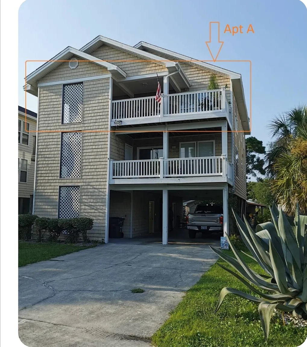 3 bed, 1100 sqft, $2,700 — Photo 2