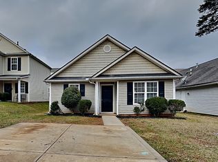 1303 Braveheart Ln, Charlotte, NC 28216