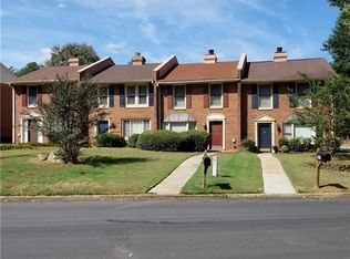 939 Chippendale Ln, Norcross, GA 30093