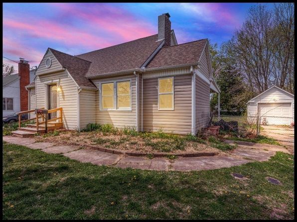 165 S Miami Ave, Marshall, MO 65340
