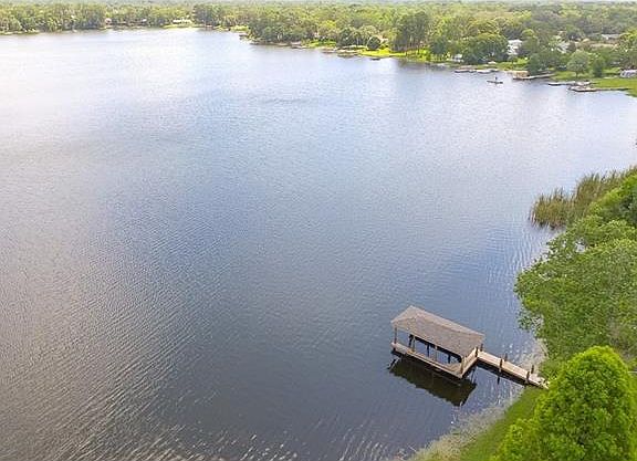 3rd image of 319 Seminola Blvd