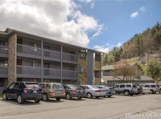 521 Meadowview Dr APT B207, Boone, NC 28607