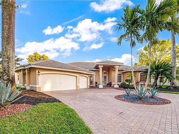 5th image of 6468 NW 103rd Ln