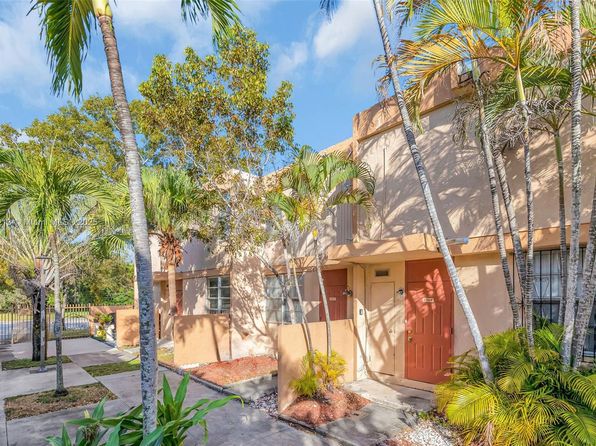 6155 SW 69th St #9, South Miami, FL 33143