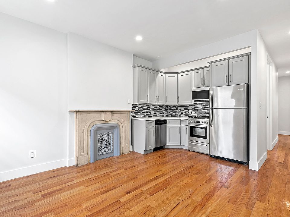 1st image of 304 Saint James Pl #3A