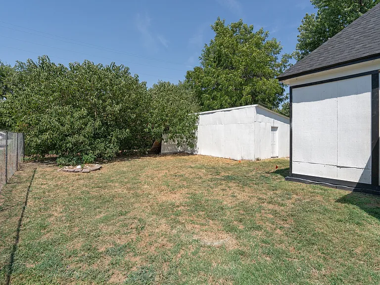 516 W Martin St — Photo 24