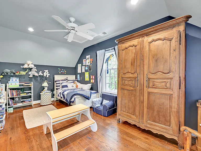 6907 Bradley Blvd — Photo 43