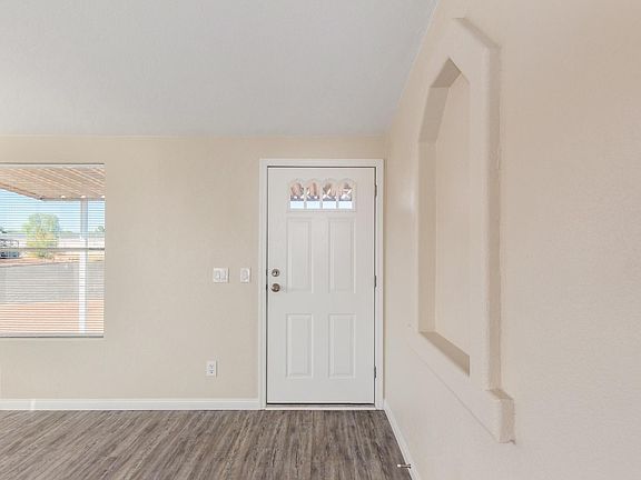 3rd image of 7043 W Wanda Lynn Ln