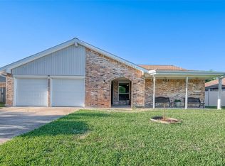1413 Brookhollow Dr, Deer Park, TX 77536