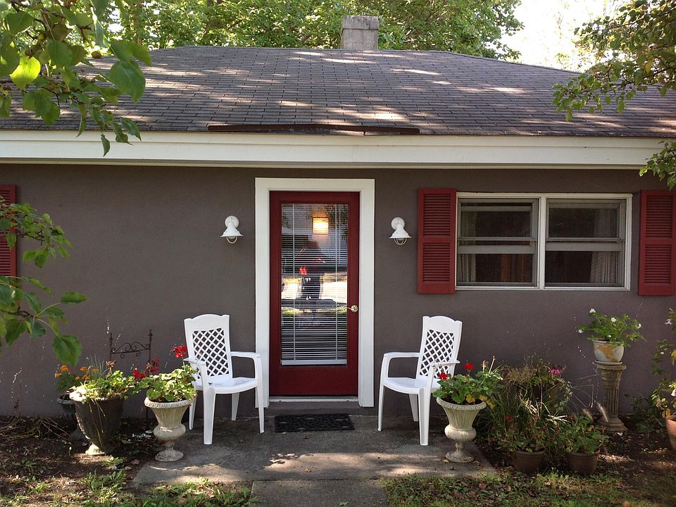 Front entrance with keyless entry system