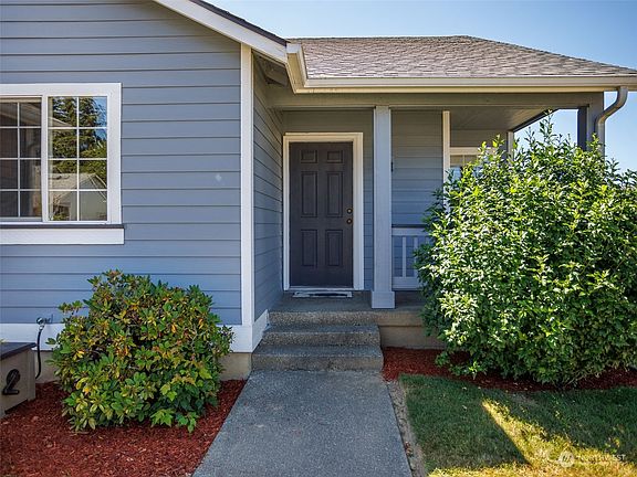 5th image of 4101 Avonlea Drive SE
