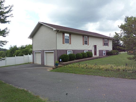 2nd image of 658 Ross Dr