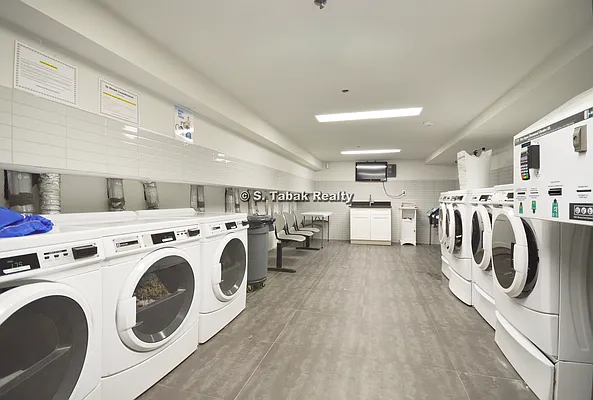 Rented by Sam Tabak | media 52