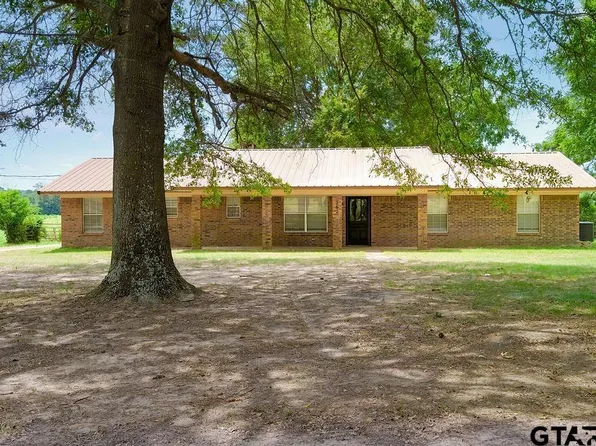 252 County Road 4108, Daingerfield, TX 75638