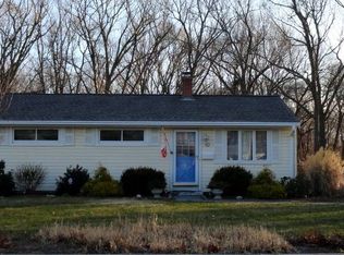 5 Keeley Ave, Warwick, RI 02886