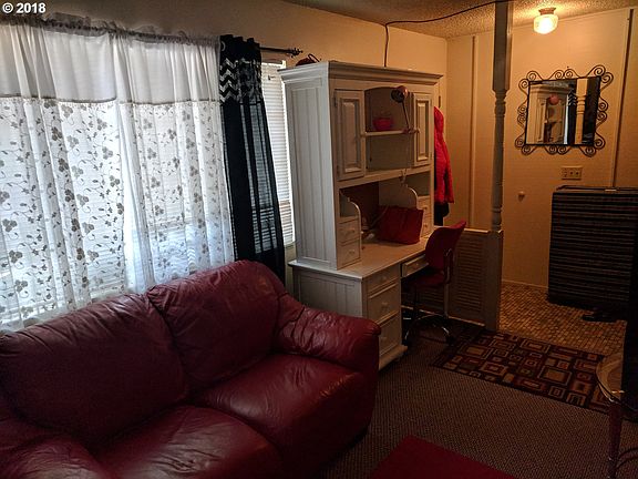 5th image of 11575 SW Lomita Ave
