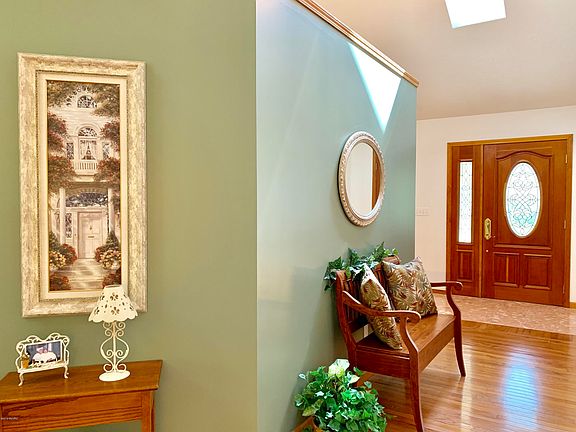2nd image of 1831 Tall Oaks Dr W