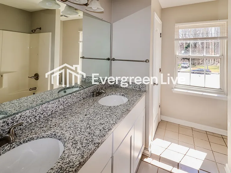 1204 Willow Creek Ct — Photo 13
