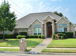 301 Salisbury Ln, Flower Mound, TX 75028