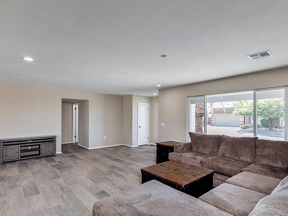 3rd image of 18023 N Alyssum Dr