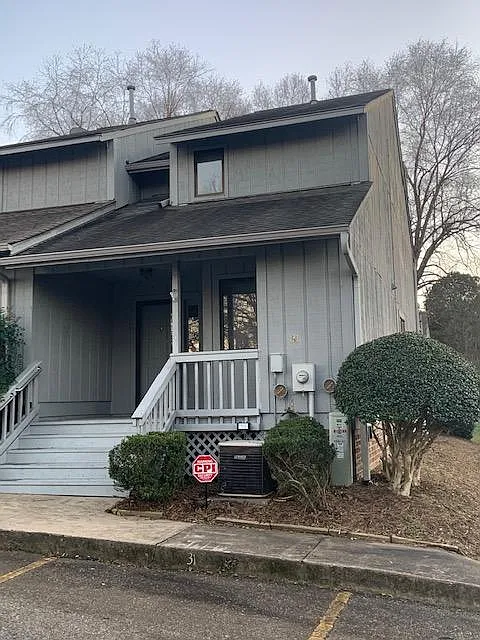 2 bed, 2.5 bath, 1286 sqft, $1,400 — Photo 1