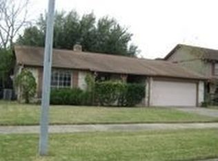 10418 Permian Dr, Sugar Land, TX 77498