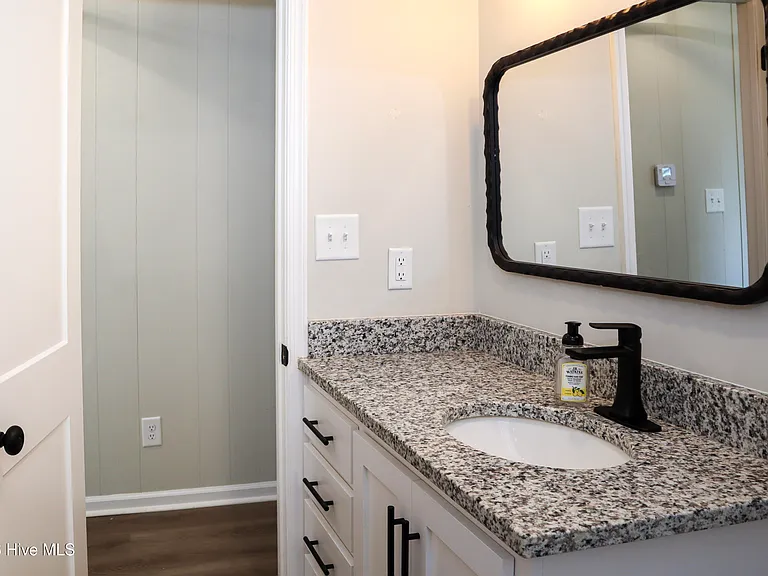 8359 Inscoe Rd — Photo 14