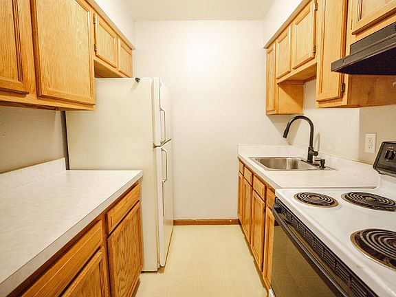 4th image of 6730 Hill Ave #206
